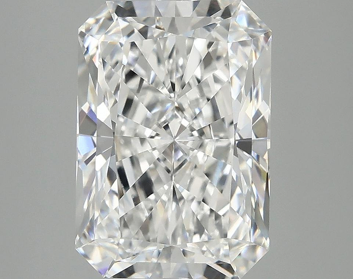 4.05 Carat Radiant Shaped Ideal Cut VS1 IGI Certified Lab Grown Diamond