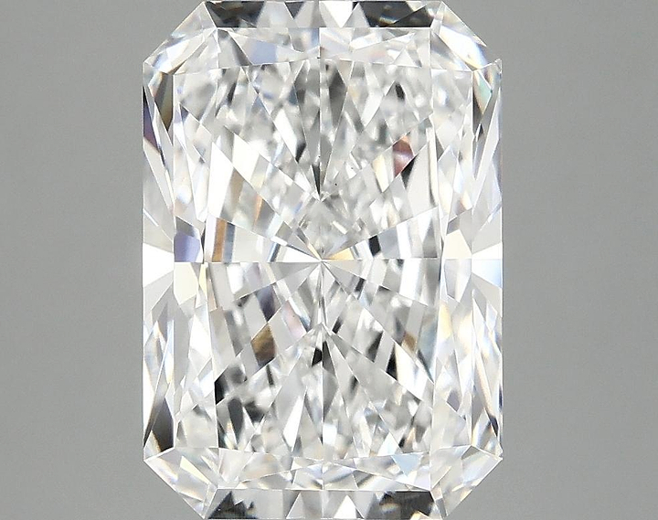 4.16 Carat Radiant Shaped Ideal Cut VS1 IGI Certified Lab Grown Diamond
