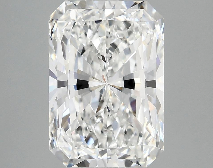 3.81 Carat Radiant Shaped Ideal Cut VS1 IGI Certified Lab Grown Diamond