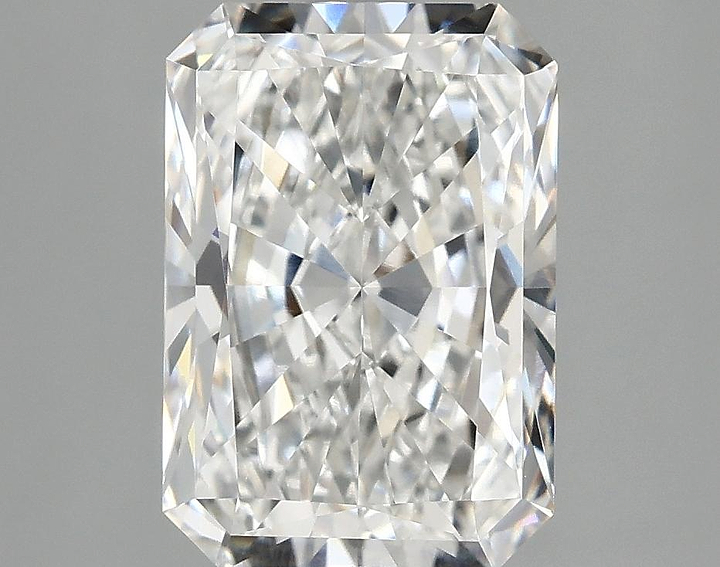 2.52 Carat Radiant Shaped Ideal Cut VVS2 IGI Certified Lab Grown Diamond