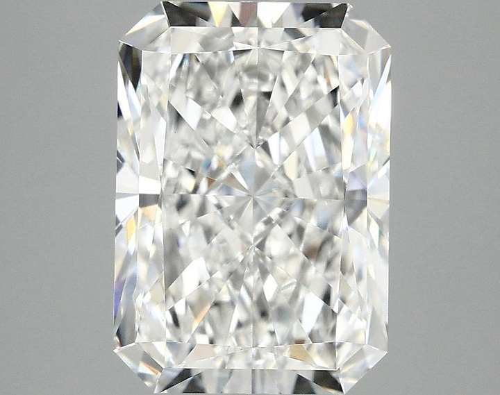 3.92 Carat Radiant Shaped Ideal Cut VVS2 IGI Certified Lab Grown Diamond