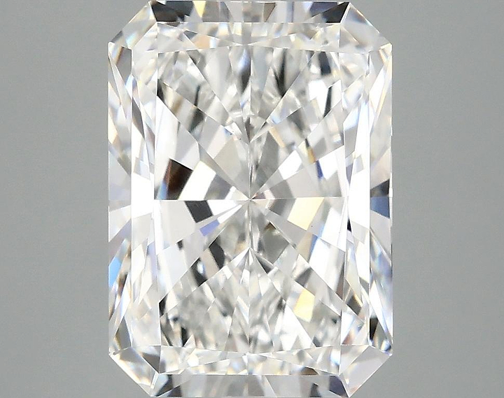 4.2 Carat Radiant Shaped Excellent Cut VS1 IGI Certified Lab Grown Diamond