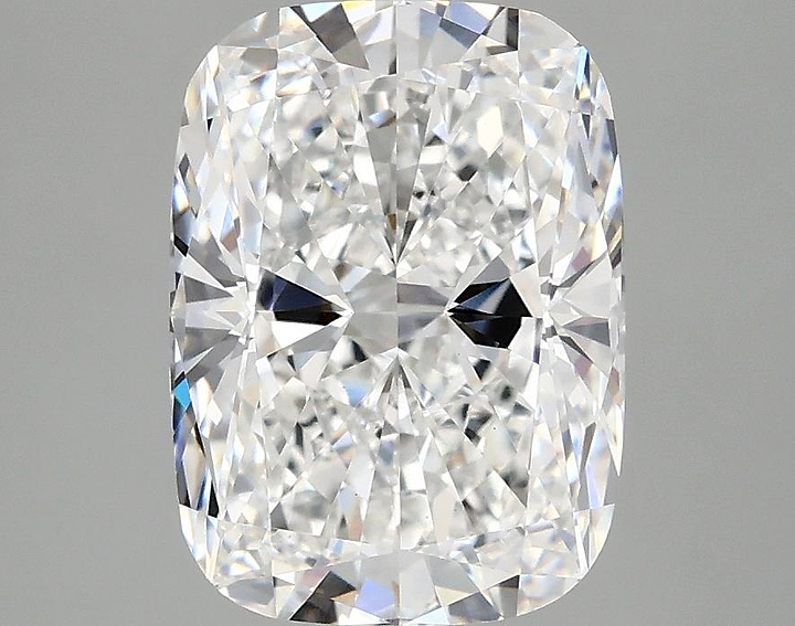 3.09 Carat Cushion Shaped Excellent Cut VVS2 IGI Certified Lab Grown Diamond