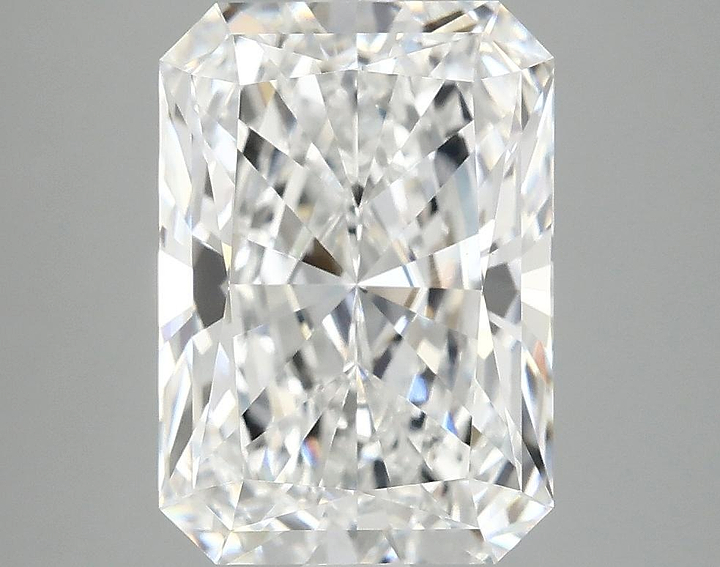 4.02 Carat Radiant Shaped Ideal Cut VVS2 IGI Certified Lab Grown Diamond