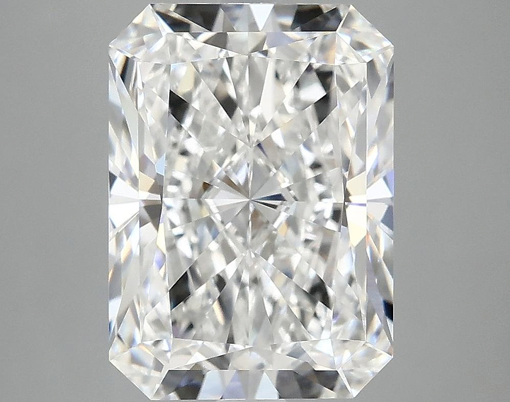 4.65 Carat Radiant Shaped Excellent Cut VVS2 IGI Certified Lab Grown Diamond