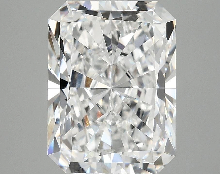 4.07 Carat Radiant Shaped Excellent Cut VVS2 IGI Certified Lab Grown Diamond