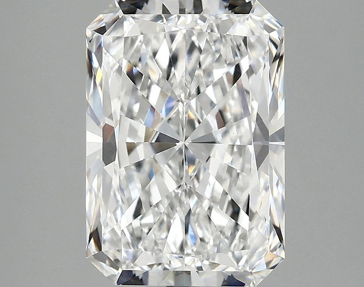 3.07 Carat Radiant Shaped Ideal Cut VVS2 IGI Certified Lab Grown Diamond