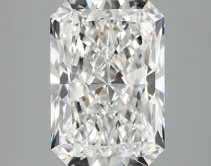 3.1 Carat Radiant Shaped Ideal Cut VVS2 IGI Certified Lab Grown Diamond