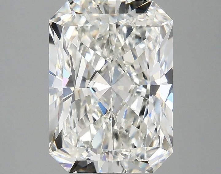 2.67 Carat Radiant Shaped Excellent Cut VVS2 IGI Certified Lab Grown Diamond
