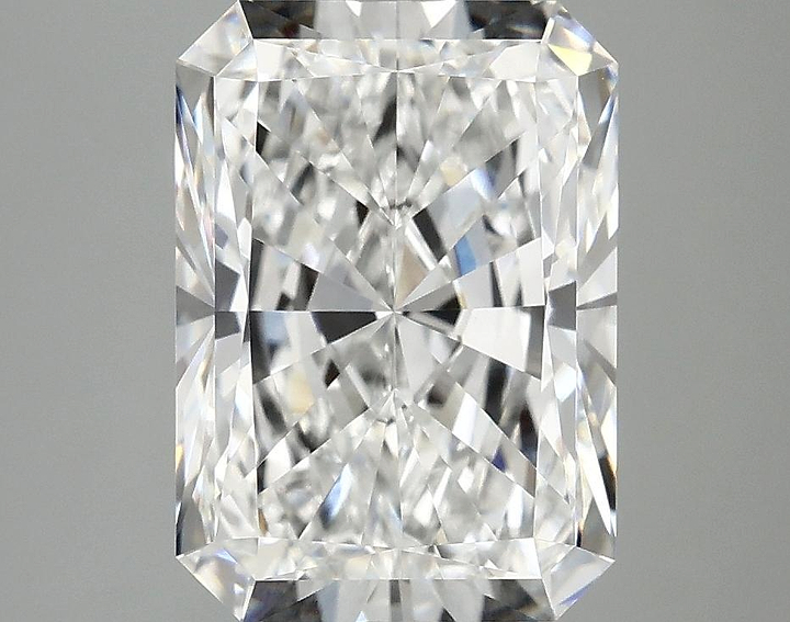 4.04 Carat Radiant Shaped Ideal Cut VVS2 IGI Certified Lab Grown Diamond