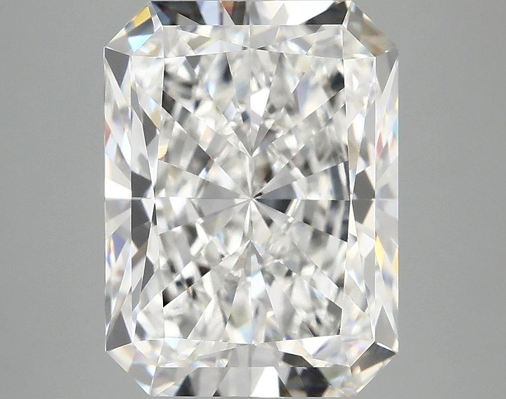 4.87 Carat Radiant Shaped Excellent Cut VVS2 IGI Certified Lab Grown Diamond