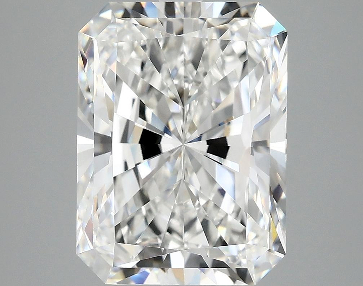 4.97 Carat Radiant Shaped Excellent Cut VVS2 IGI Certified Lab Grown Diamond