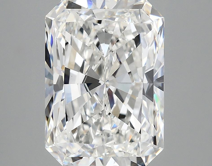 4.04 Carat Radiant Shaped Ideal Cut VVS2 IGI Certified Lab Grown Diamond