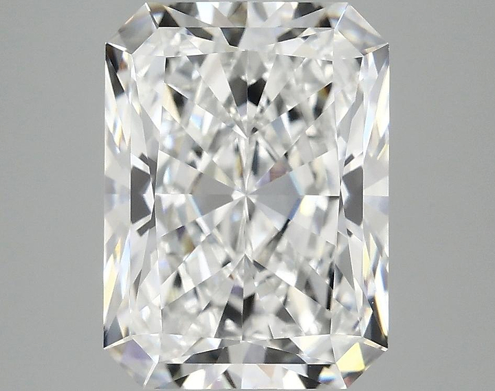 4.07 Carat Radiant Shaped Excellent Cut VVS2 IGI Certified Lab Grown Diamond