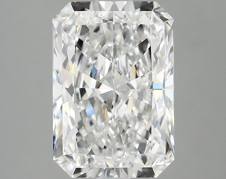 2.95 Carat Radiant Shaped Excellent Cut VVS2 IGI Certified Lab Grown Diamond
