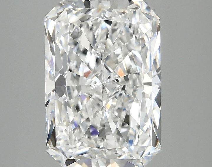 4.05 Carat Radiant Shaped Ideal Cut VVS2 IGI Certified Lab Grown Diamond