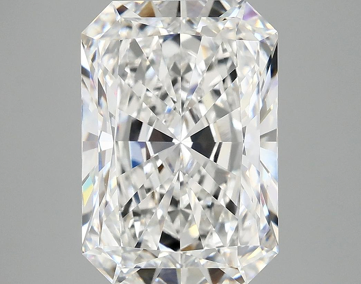 4.99 Carat Radiant Shaped Ideal Cut VVS2 IGI Certified Lab Grown Diamond