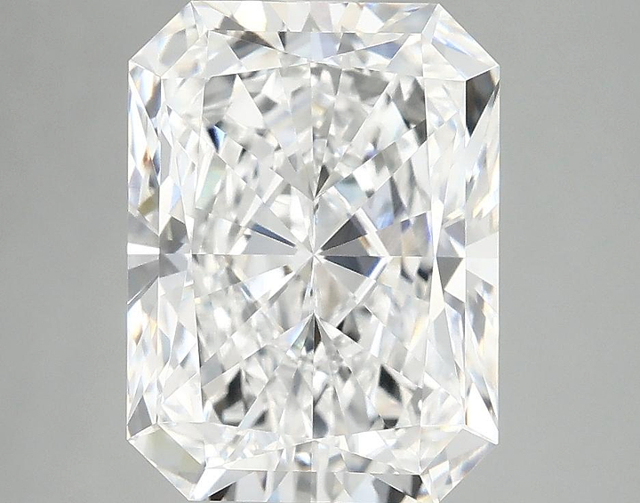 4.05 Carat Radiant Shaped Excellent Cut VVS2 IGI Certified Lab Grown Diamond