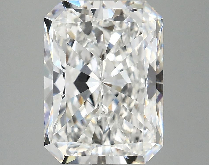 3.96 Carat Radiant Shaped Excellent Cut VS1 IGI Certified Lab Grown Diamond