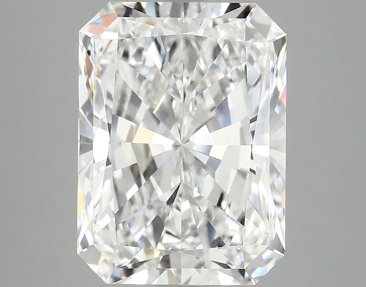 4.09 Carat Radiant Shaped Excellent Cut VVS2 IGI Certified Lab Grown Diamond