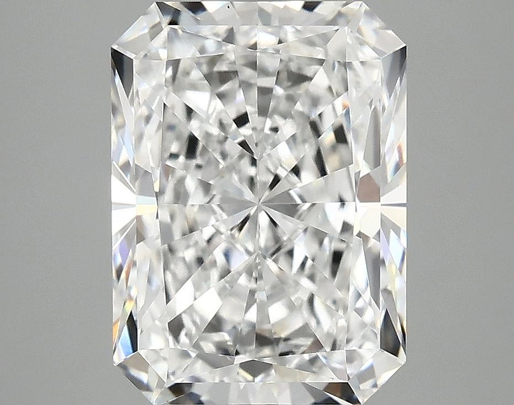 4.0 Carat Radiant Shaped Excellent Cut VVS2 IGI Certified Lab Grown Diamond