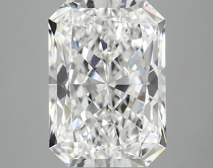 4.1 Carat Radiant Shaped Ideal Cut VVS2 IGI Certified Lab Grown Diamond