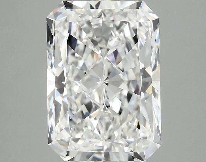 3.89 Carat Radiant Shaped Ideal Cut VVS2 IGI Certified Lab Grown Diamond