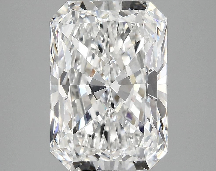 4.04 Carat Radiant Shaped Ideal Cut VVS2 IGI Certified Lab Grown Diamond