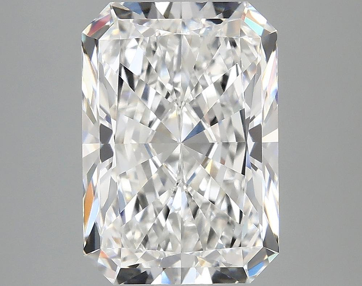 4.19 Carat Radiant Shaped Ideal Cut VVS2 IGI Certified Lab Grown Diamond