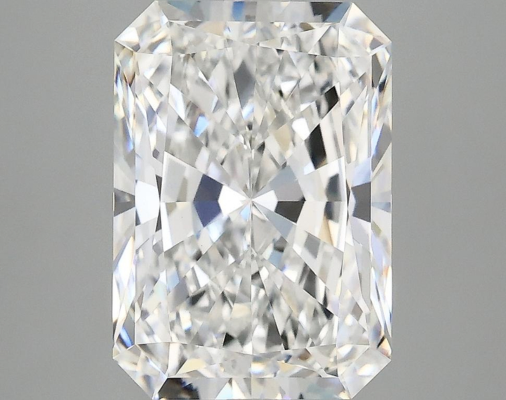 4.07 Carat Radiant Shaped Ideal Cut VVS2 IGI Certified Lab Grown Diamond