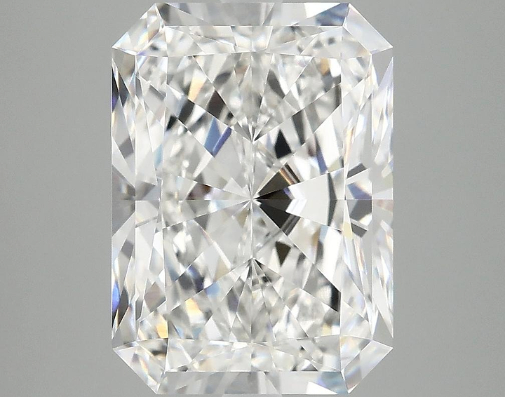 4.88 Carat Radiant Shaped Excellent Cut VVS2 IGI Certified Lab Grown Diamond
