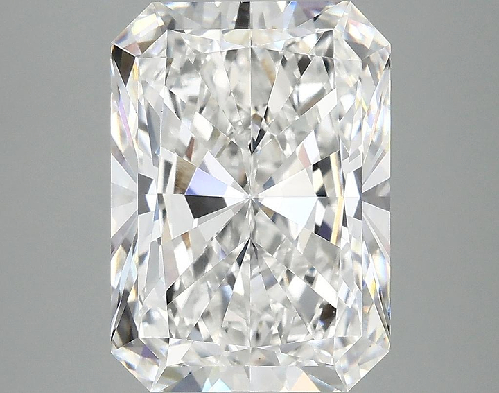 4.96 Carat Radiant Shaped Ideal Cut VS1 IGI Certified Lab Grown Diamond