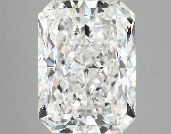 4.83 Carat Radiant Shaped Excellent Cut VVS2 IGI Certified Lab Grown Diamond