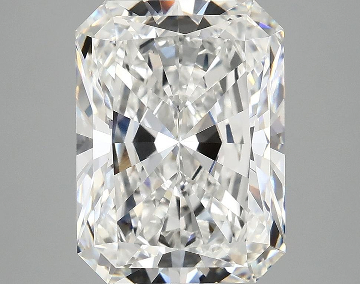 4.54 Carat Radiant Shaped Excellent Cut VS1 IGI Certified Lab Grown Diamond