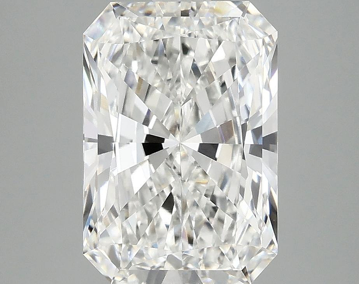 3.03 Carat Radiant Shaped Ideal Cut VS1 IGI Certified Lab Grown Diamond