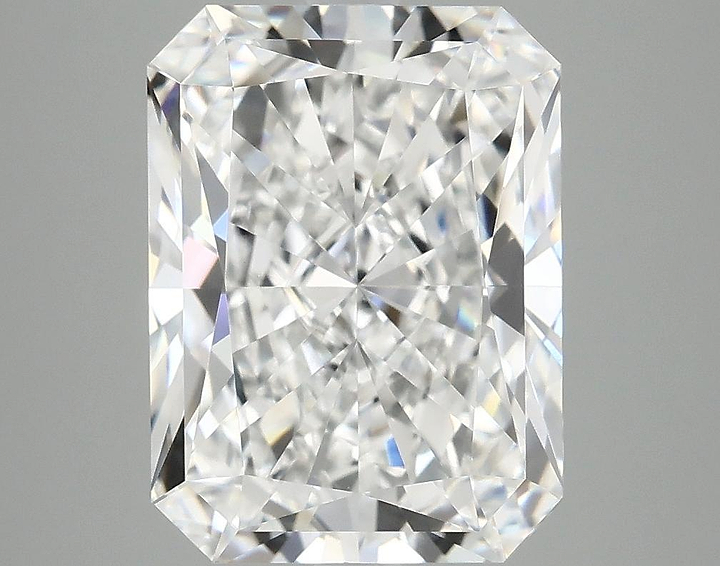 4.98 Carat Radiant Shaped Excellent Cut VVS2 IGI Certified Lab Grown Diamond