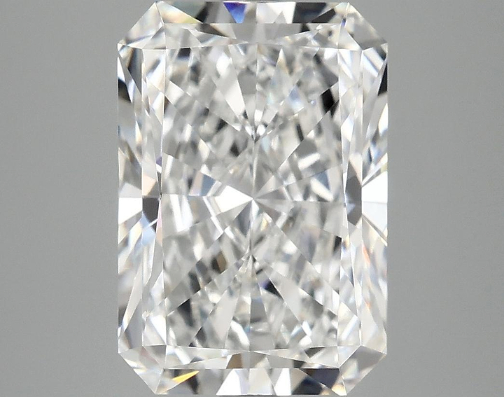 4.63 Carat Radiant Shaped Ideal Cut VVS2 IGI Certified Lab Grown Diamond