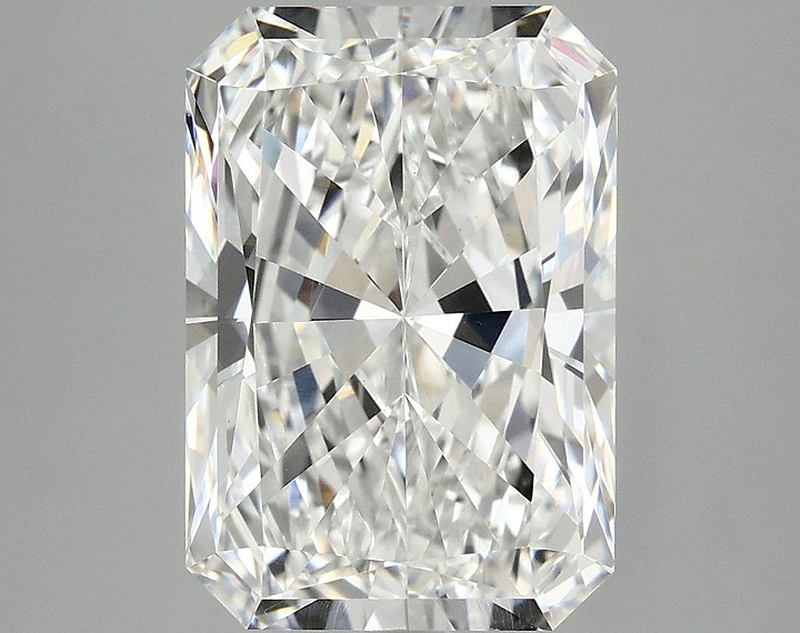 4.7 Carat Radiant Shaped Ideal Cut VVS2 IGI Certified Lab Grown Diamond
