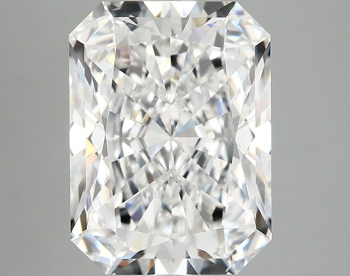 4.81 Carat Radiant Shaped Excellent Cut VS2 IGI Certified Lab Grown Diamond