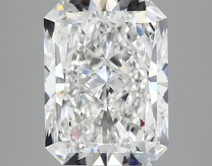 4.05 Carat Radiant Shaped Excellent Cut VVS2 IGI Certified Lab Grown Diamond