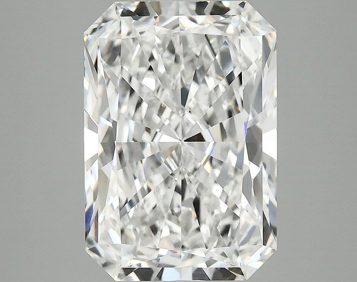 3.98 Carat Radiant Shaped Ideal Cut VVS2 IGI Certified Lab Grown Diamond