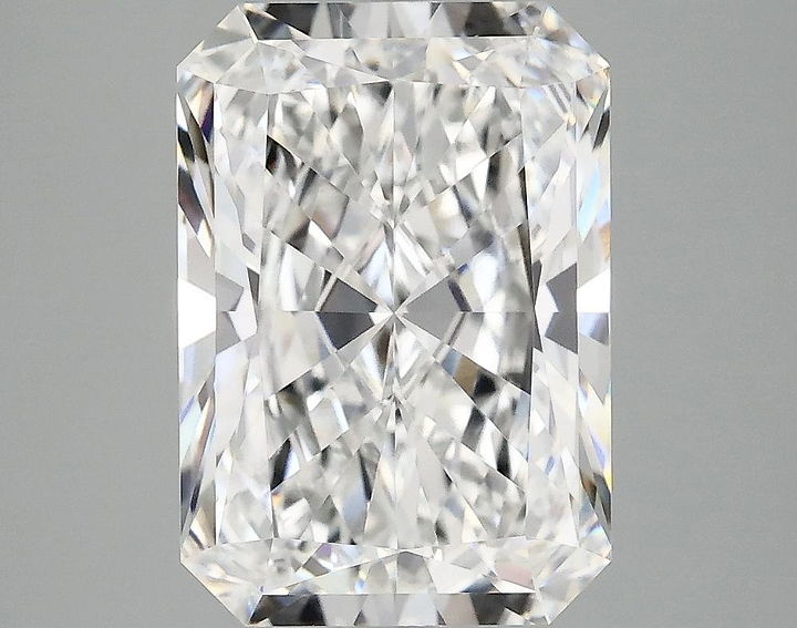 4.33 Carat Radiant Shaped Ideal Cut VVS2 IGI Certified Lab Grown Diamond