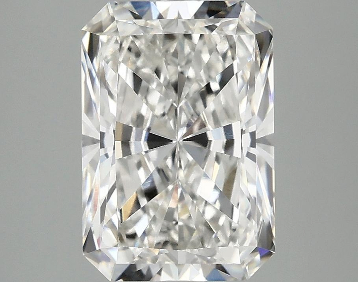 3.1 Carat Radiant Shaped Ideal Cut VVS2 IGI Certified Lab Grown Diamond