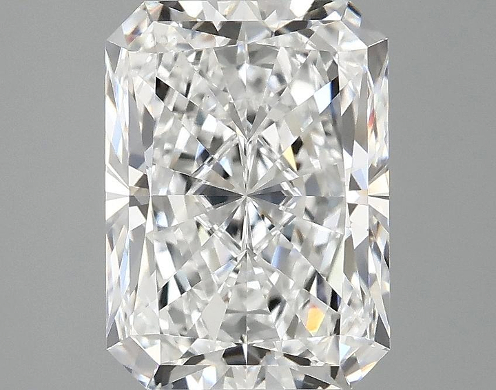 3.0 Carat Radiant Shaped Excellent Cut VS1 IGI Certified Lab Grown Diamond