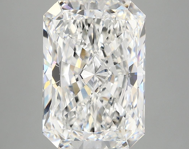 4.9 Carat Radiant Shaped Ideal Cut VVS2 IGI Certified Lab Grown Diamond
