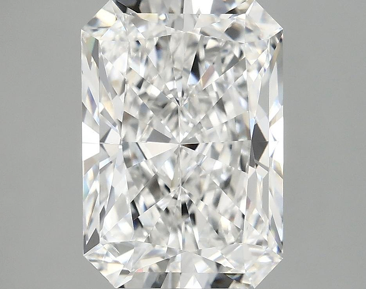 3.85 Carat Radiant Shaped Ideal Cut VS2 IGI Certified Lab Grown Diamond