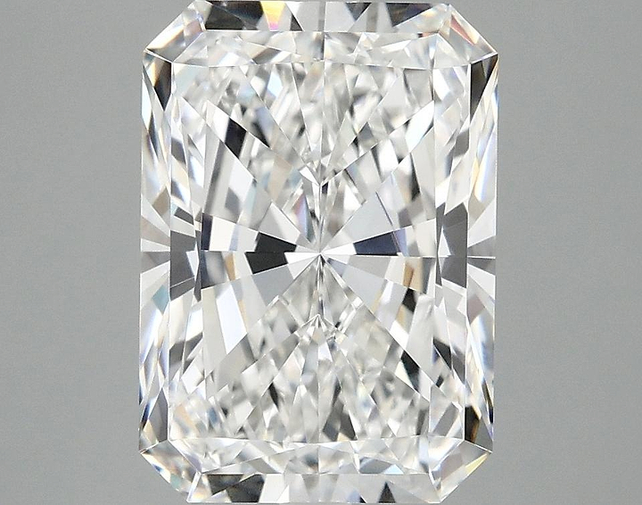 4.05 Carat Radiant Shaped Ideal Cut VVS2 IGI Certified Lab Grown Diamond
