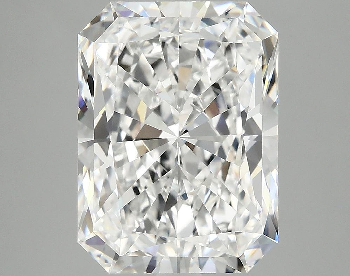 4.99 Carat Radiant Shaped Excellent Cut VVS2 IGI Certified Lab Grown Diamond