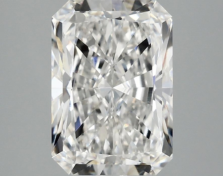 3.07 Carat Radiant Shaped Ideal Cut VVS2 IGI Certified Lab Grown Diamond