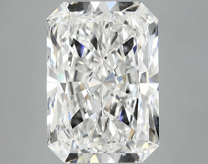 3.77 Carat Radiant Shaped Ideal Cut VVS2 IGI Certified Lab Grown Diamond